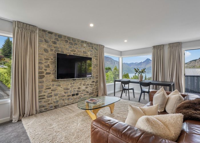  at 2 Dart Place, Fernhill, Queenstown-Lakes, Otago