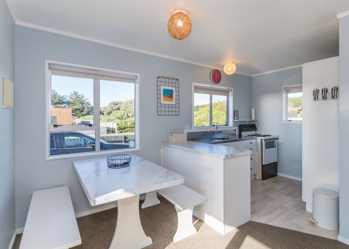 at 21 Rua Avenue, Waitarere Beach, Levin