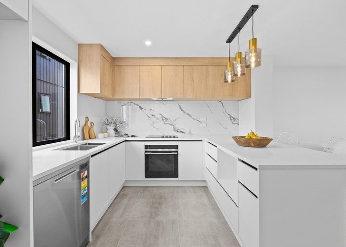  at 6 Robertson Road, Ranui, Waitakere City, Auckland