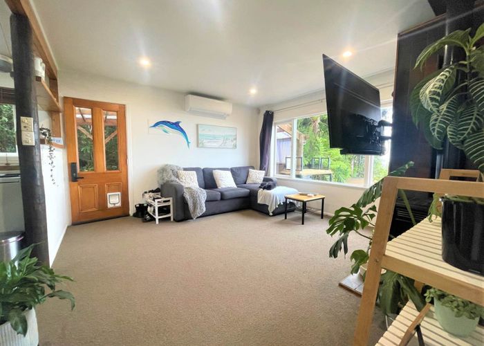  at 27A Quinns Road, Waiatarua, Waitakere City, Auckland