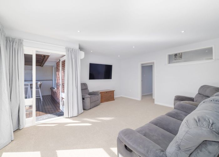  at 2 Pembroke Street, Avondale, Christchurch