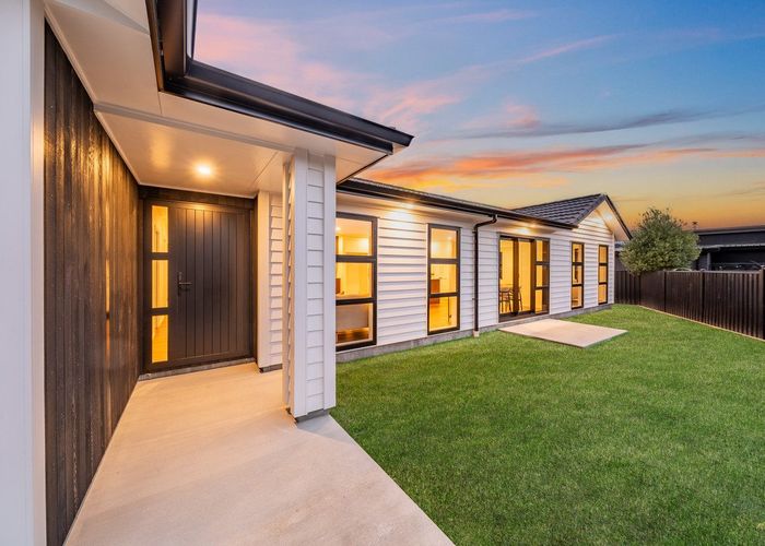  at 4 McMillan Lane, Wallaceville, Upper Hutt, Wellington