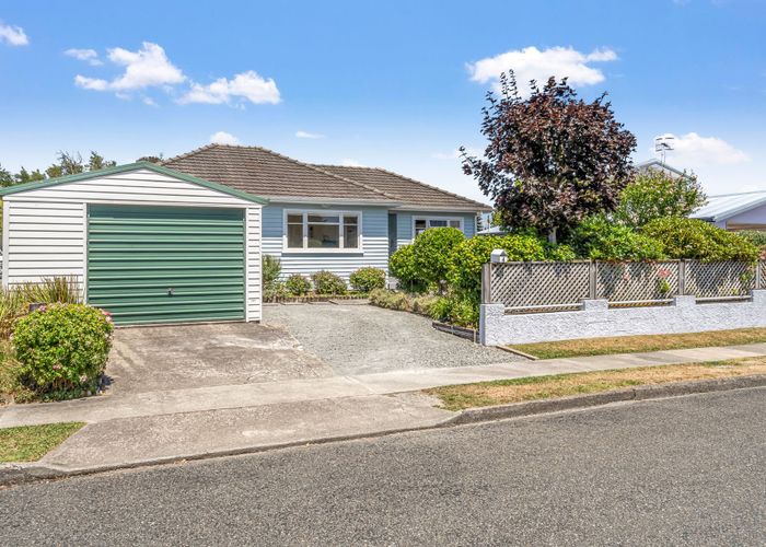  at 4 Manson Avenue, Stoke, Nelson, Nelson / Tasman