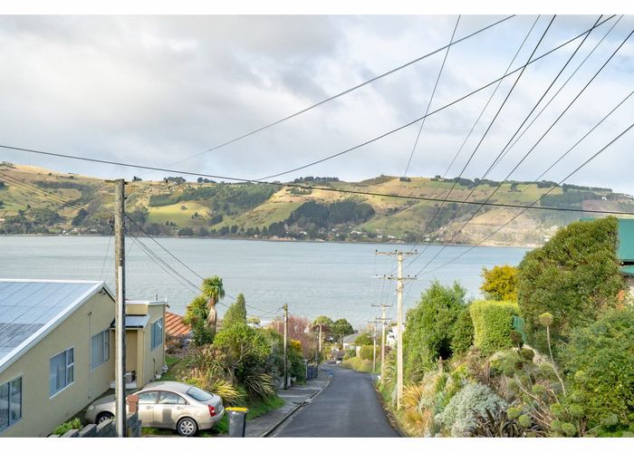  at 51 Manapouri Street, Ravensbourne, Dunedin
