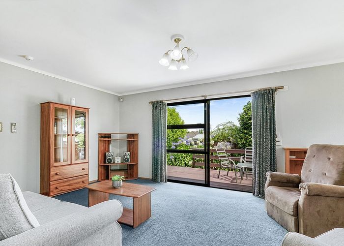  at 37 Pollen Crescent, Melville, Hamilton