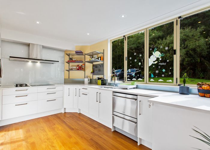  at 32 Kereru Grove, Greenhithe, Auckland