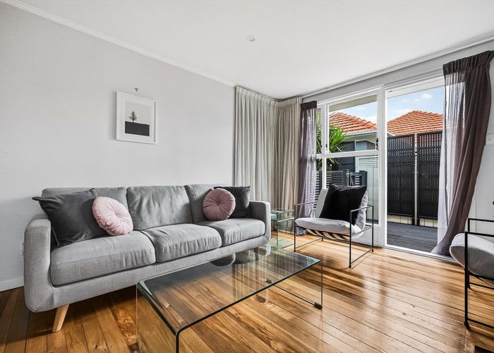  at 48B Boakes Road, Mount Wellington, Auckland