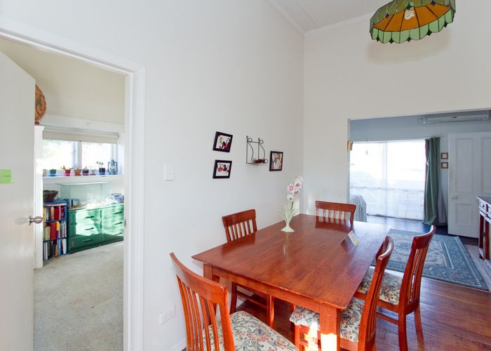  at 351 Cambridge Road, Hillcrest, Hamilton