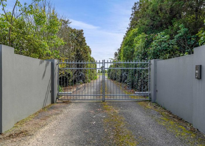  at 550 Mountain Road, Lepperton, New Plymouth, Taranaki