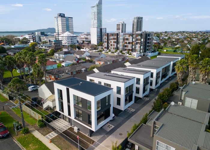  at 12 Lomond Street, Takapuna, North Shore City, Auckland