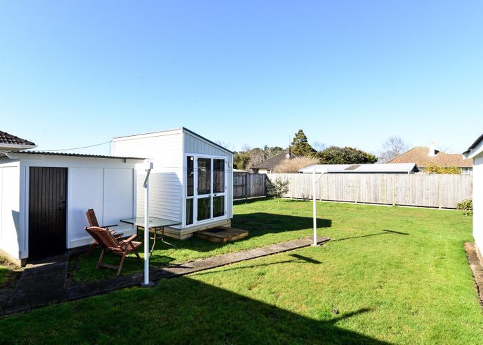  at 40 Montgomery Crescent, Bader, Hamilton, Waikato
