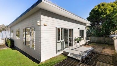  at 17A Tallington Crescent, Torbay, Auckland