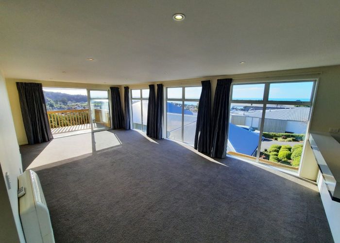  at 42 Moncks Spur Road, Redcliffs, Christchurch City, Canterbury