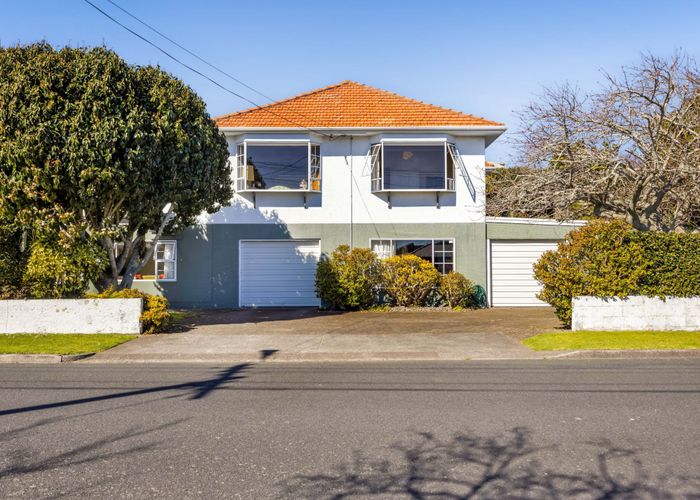  at 32 Queens Road, Glen Avon, New Plymouth, Taranaki