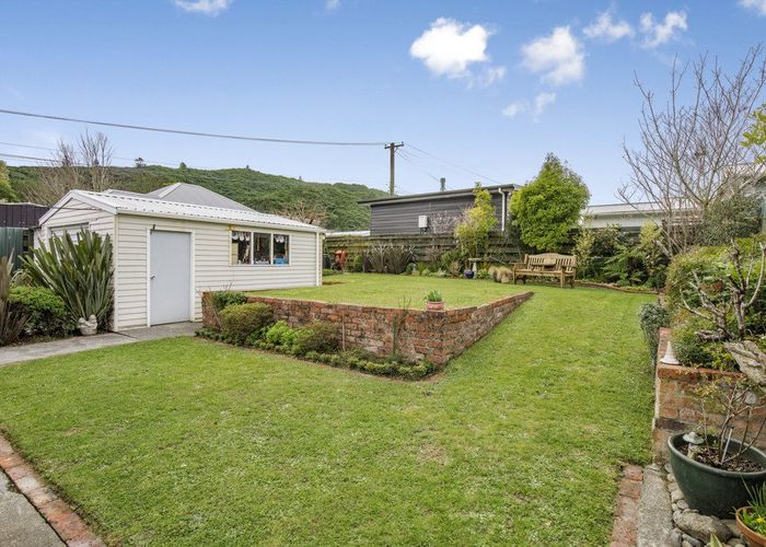  at 111 Hine Road, Wainuiomata, Lower Hutt