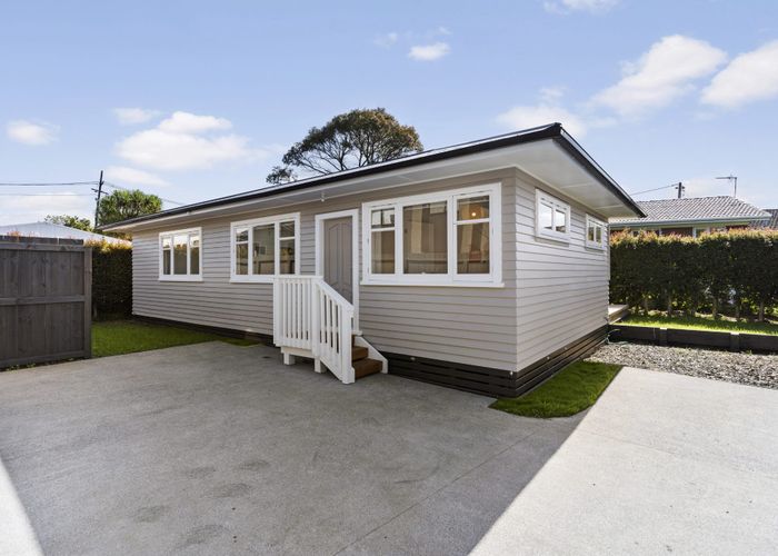  at 26 Sutherland Road, Point Chevalier, Auckland