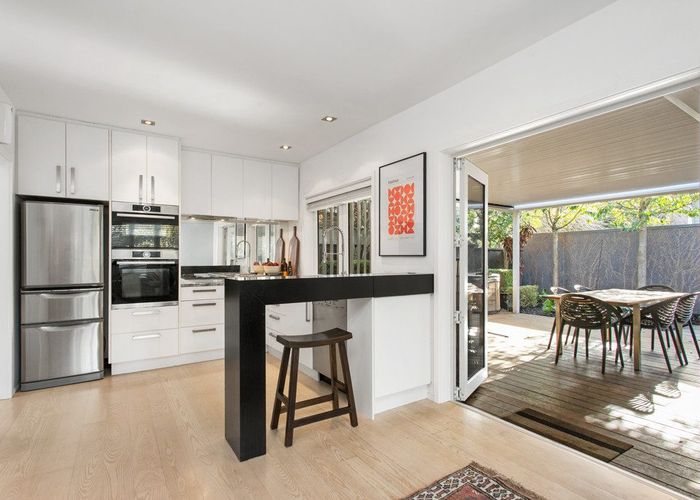  at 40 Wroxton Terrace, Fendalton, Christchurch City, Canterbury