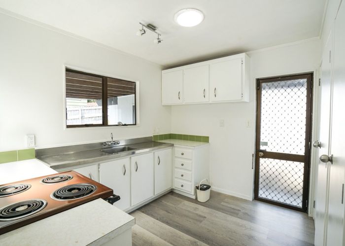  at 2/7 Courant Place, Clover Park, Manukau City, Auckland