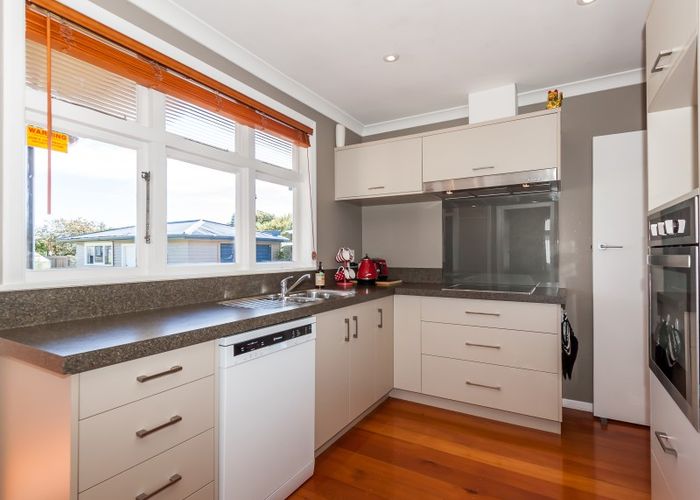  at 11 Belvedere Crescent, Takaro, Palmerston North