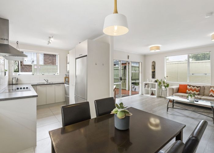  at 3/36 Owairaka Avenue, Mount Albert, Auckland City, Auckland