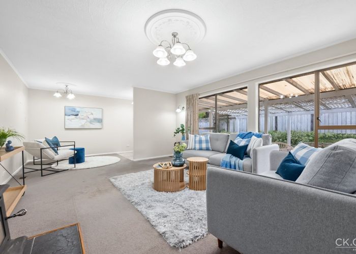  at 17 King Charles Drive, Kingsley Heights, Upper Hutt, Wellington