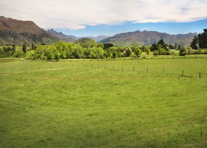  at 38 Glencoe Road, Crown Terrace, Queenstown-Lakes, Otago
