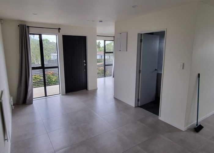  at 2/21 Montrose Street, Point Chevalier, Auckland City, Auckland