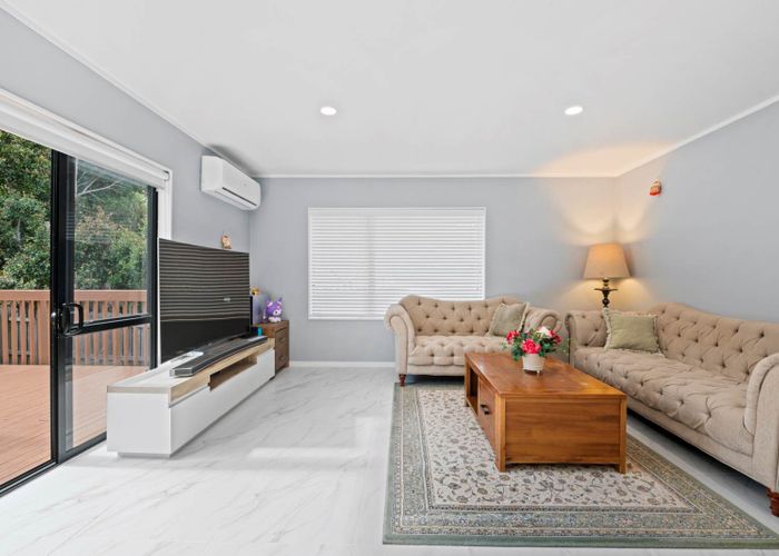  at 1/20 Valecrest Place, Bayview, Auckland