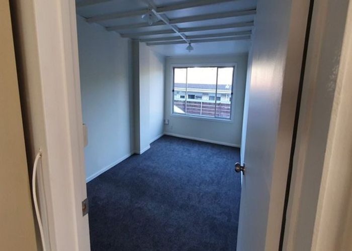  at 9 Miro Street, New Lynn, Waitakere City, Auckland