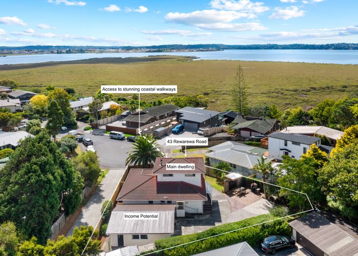  at 43 Rewarewa Road, Te Atatu Peninsula, Waitakere City, Auckland