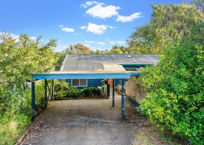  at 11 Geoffrey Road, Torbay, North Shore City, Auckland