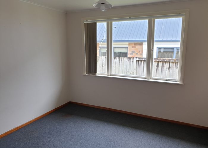  at 6 Inverness Avenue, Hamilton East, Hamilton