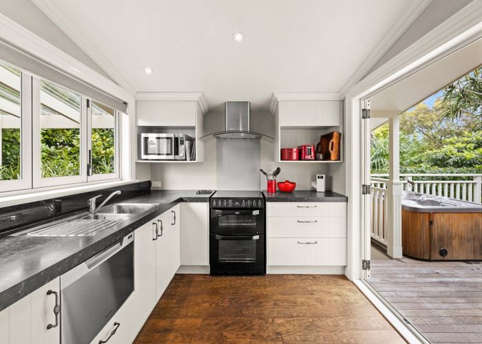  at 4 Terrace Lane, Hospital Hill, Napier
