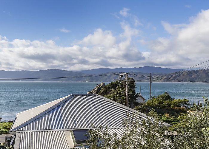  at 2 Beere Haven Steps, Seatoun, Wellington