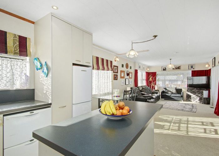  at 271 Wellington Road, Wainuiomata, Lower Hutt, Wellington