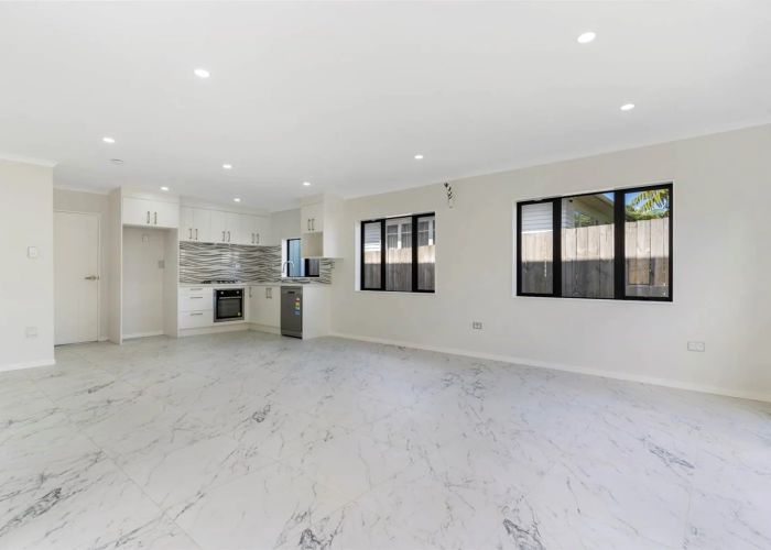  at 2/19 Cornwall Road, Papatoetoe, Manukau City, Auckland