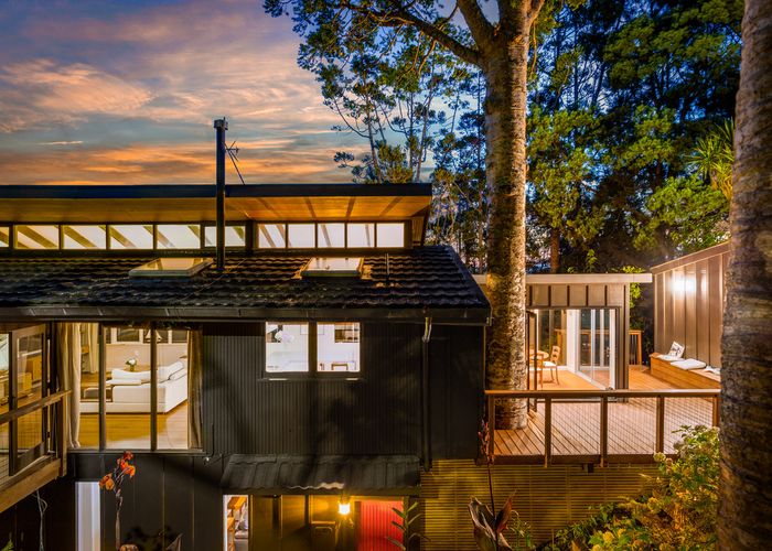  at 10 Rangiwai Road, Titirangi, Auckland