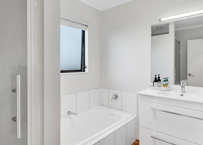  at 32 Dahlstrom Grove, Kelvin Grove, Palmerston North, Manawatu / Whanganui