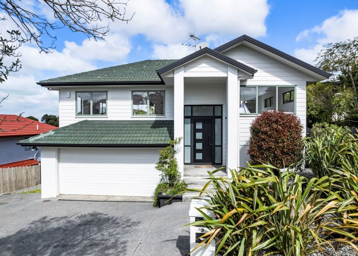  at 3 Woodridge Avenue, Northcross, Auckland