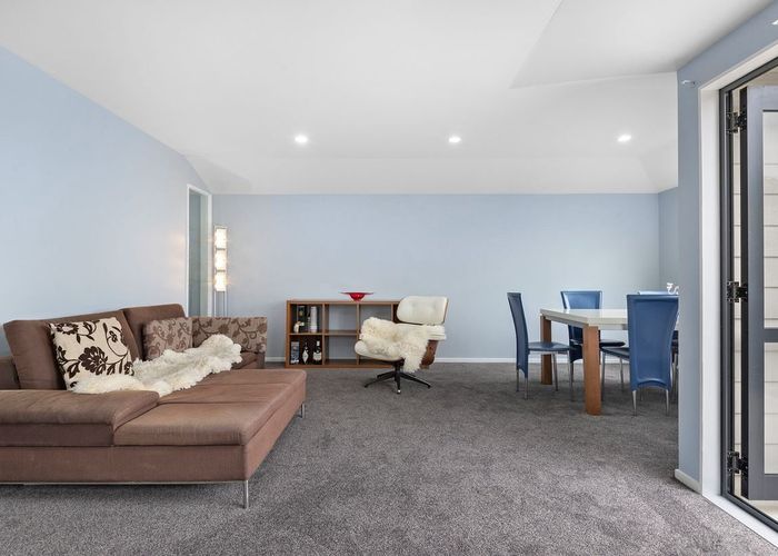  at 2/14 Bandipur Terrace, Broadmeadows, Wellington