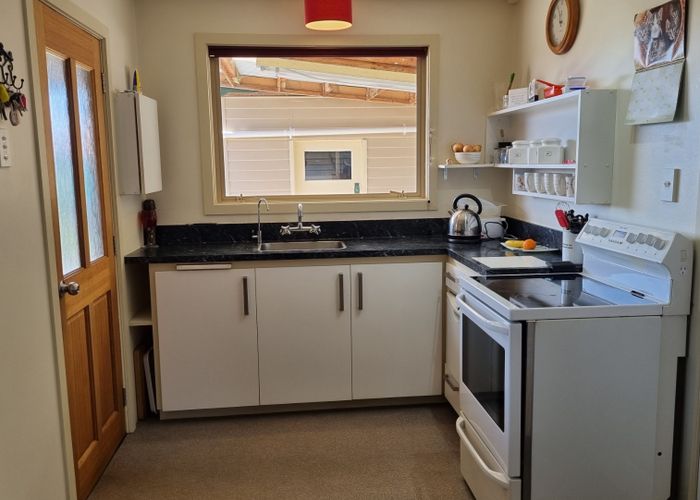  at 40 Leader Street, Riverton