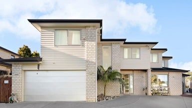  at 11 Keating Rise, Northcross, Auckland