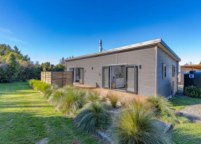  at 1041 German Road, Starvation Hill, Oxford