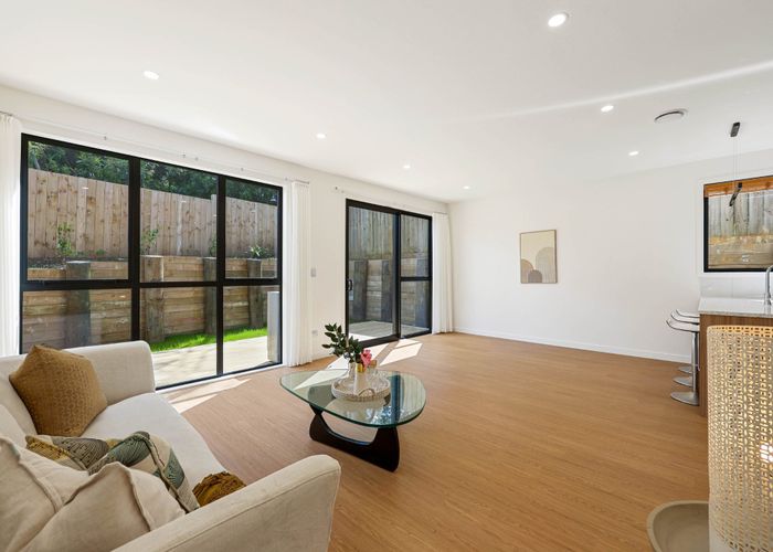  at 13E King Richard Pl, Browns Bay, North Shore City, Auckland