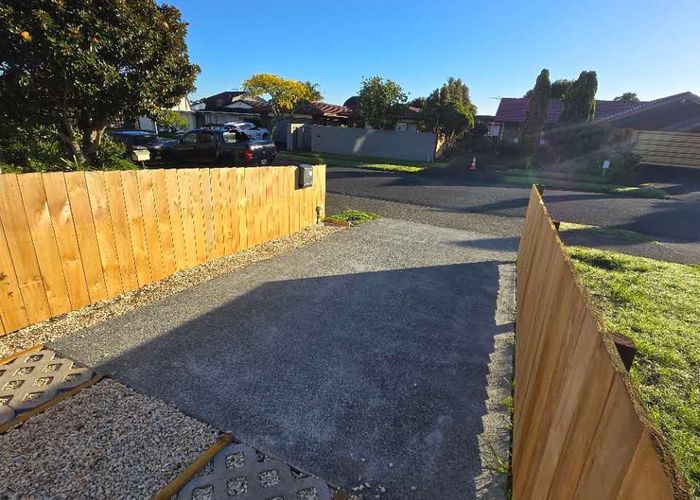  at 12a Galloway Crescent, Farm Cove, Manukau City, Auckland