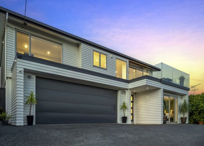  at 13 Wilding Avenue, Northcote Point, Auckland