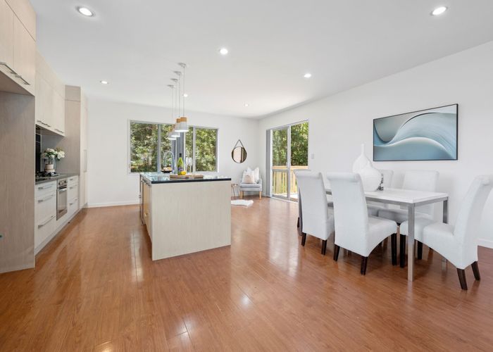  at 102 Tiriwa Drive, Massey, Auckland