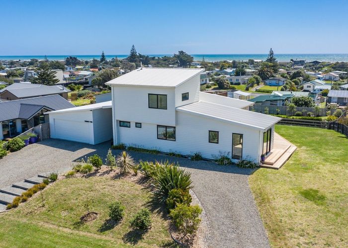  at 22 Taonui Street, Waitarere Beach, Levin