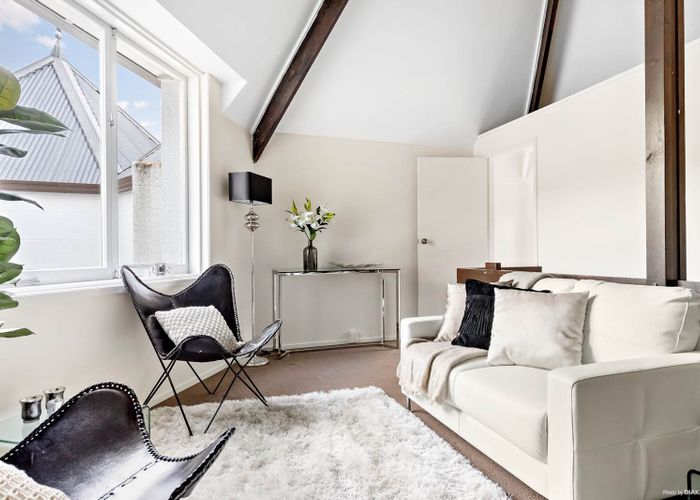  at 5J Boyle Crescent, Grafton, Auckland