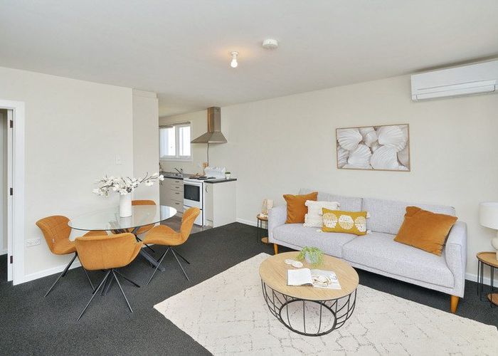  at 2/123 Hills Road, Edgeware, Christchurch